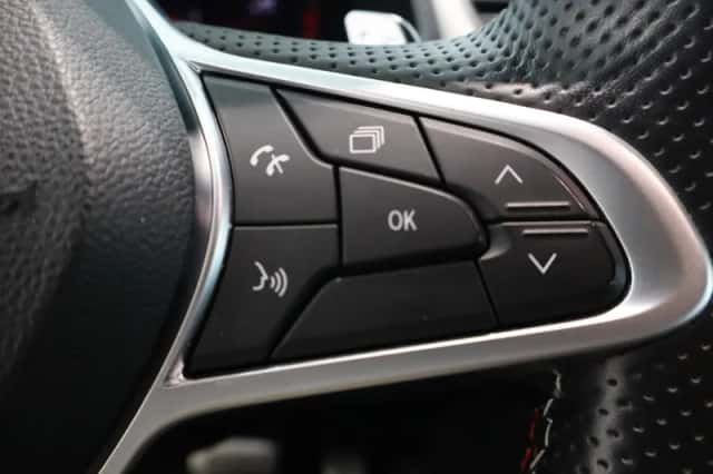 Renault Captur (2022) thumbnail 17