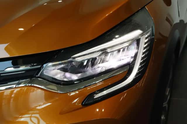 Renault Captur (2022) thumbnail 22