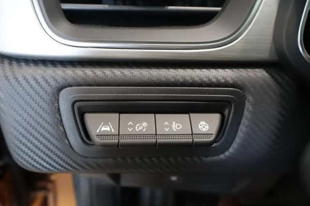 Renault Captur (2022) thumbnail 31