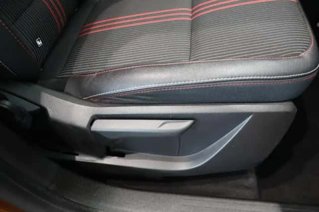 Renault Captur (2022) thumbnail 33