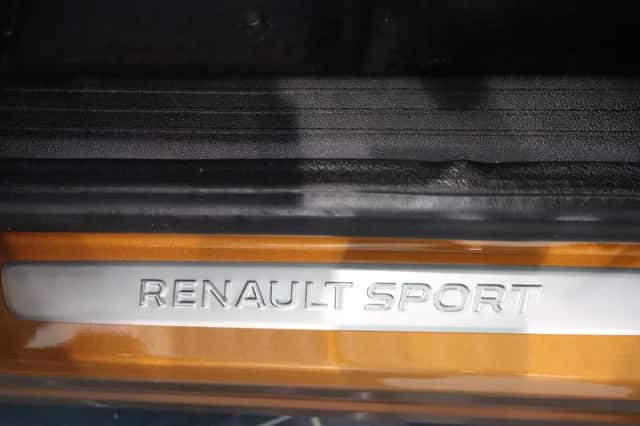 Renault Captur (2022) thumbnail 40