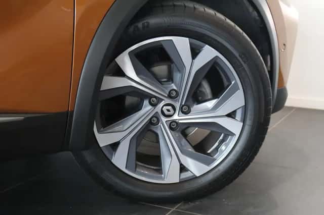 Renault Captur (2022) thumbnail 5