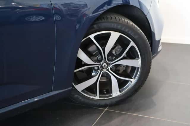 Renault Mégane (2018) thumbnail 5