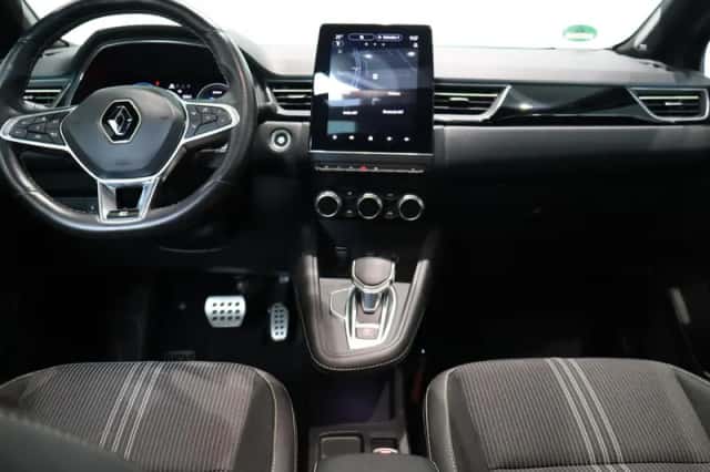 Renault Captur (2023) thumbnail 3