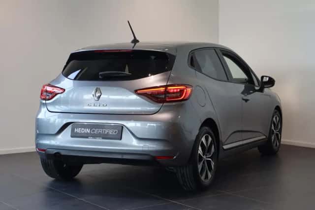 Renault Clio (2023) thumbnail 2