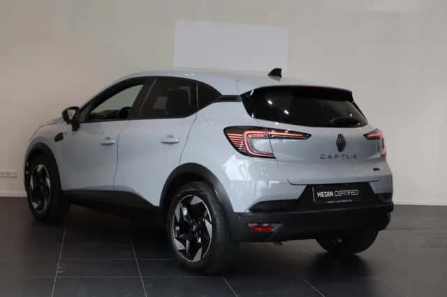 Renault Captur (2025) thumbnail 2