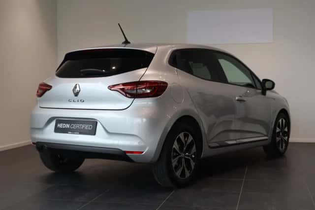 Renault Clio (2023) thumbnail 2