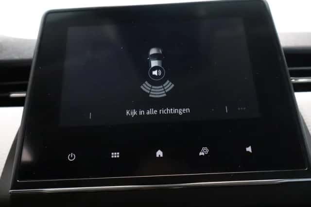 Renault Clio (2023) thumbnail 34