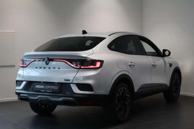 Renault Arkana (2024) thumbnail 2