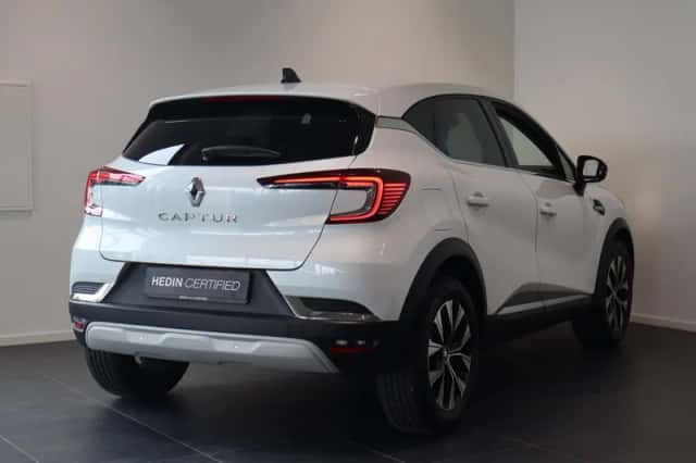 Renault Captur (2023) thumbnail 2