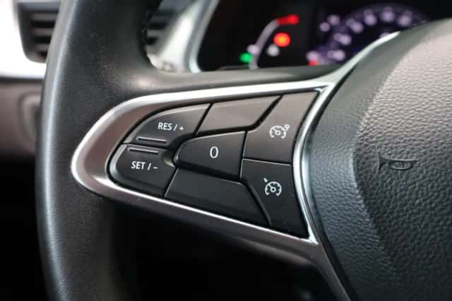 Renault Captur (2023) thumbnail 14