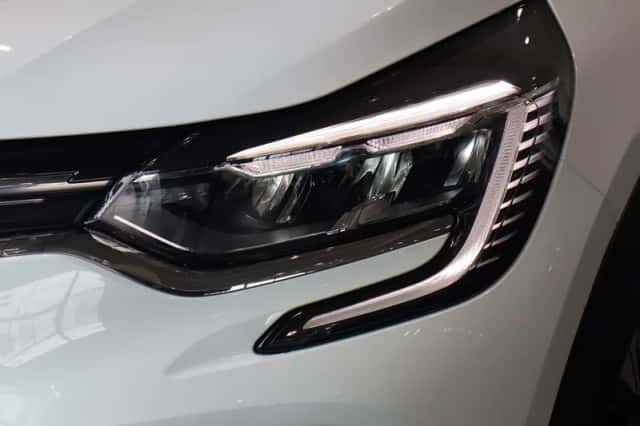 Renault Captur (2023) thumbnail 19