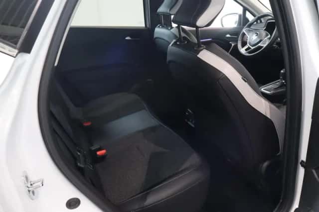 Renault Captur (2023) thumbnail 23