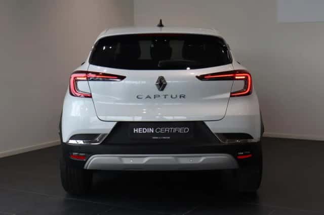 Renault Captur (2023) thumbnail 8