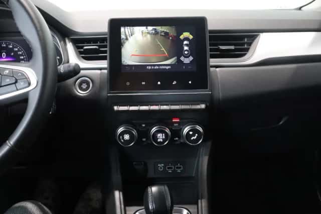 Renault Captur (2023) thumbnail 9