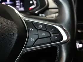 Renault Captur (2021) thumbnail 17