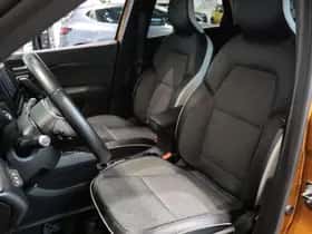 Renault Captur (2021) thumbnail 18