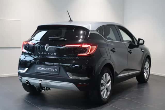 Renault Captur (2021) thumbnail 2