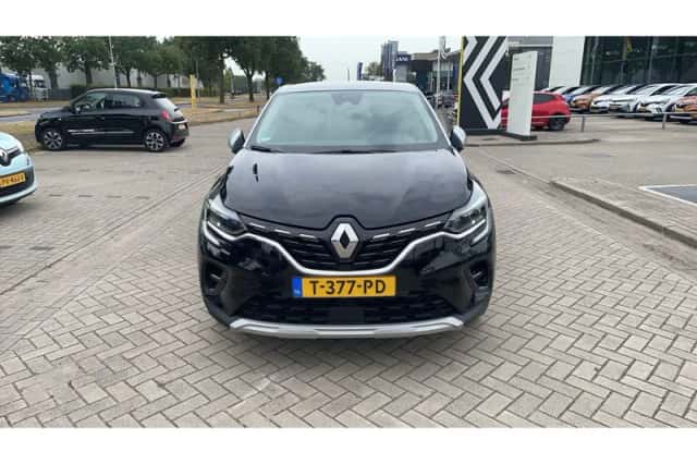 Renault Captur (2021) thumbnail 6