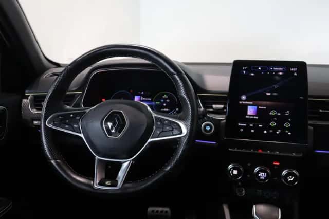 Renault Arkana (2023) thumbnail 37