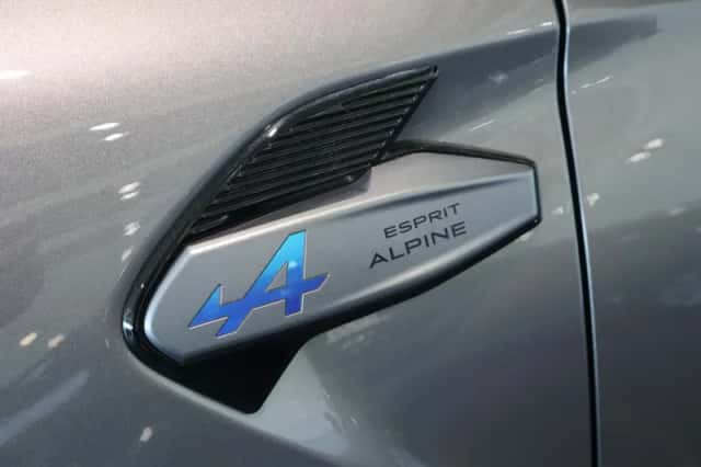 Renault Captur (2025) thumbnail 6