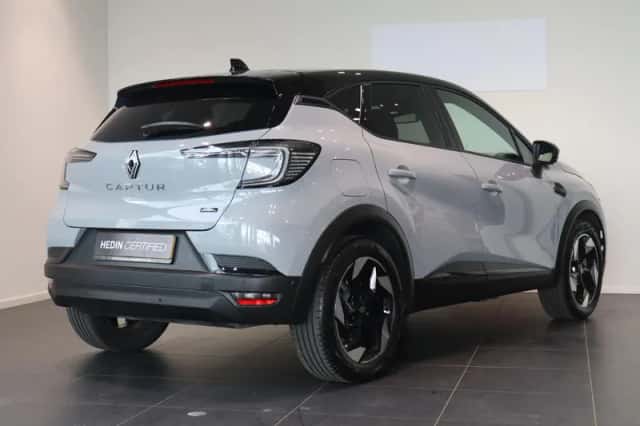 Renault Captur (2025) thumbnail 2