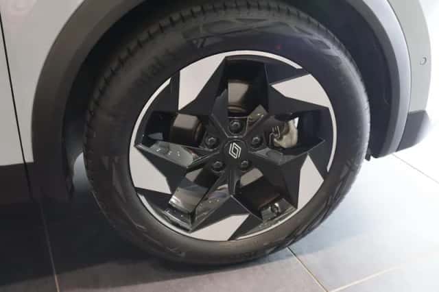 Renault Captur (2025) thumbnail 5