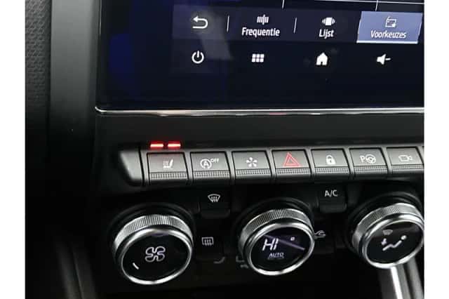 Renault Clio (2020) thumbnail 19