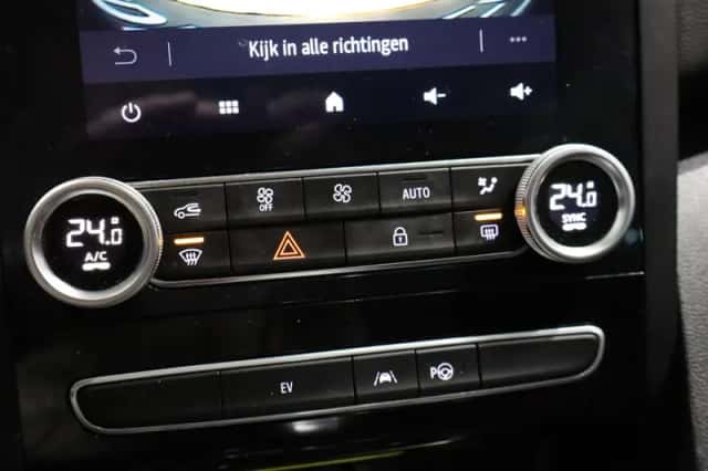 Renault Mégane E-Tech (2020) thumbnail 13