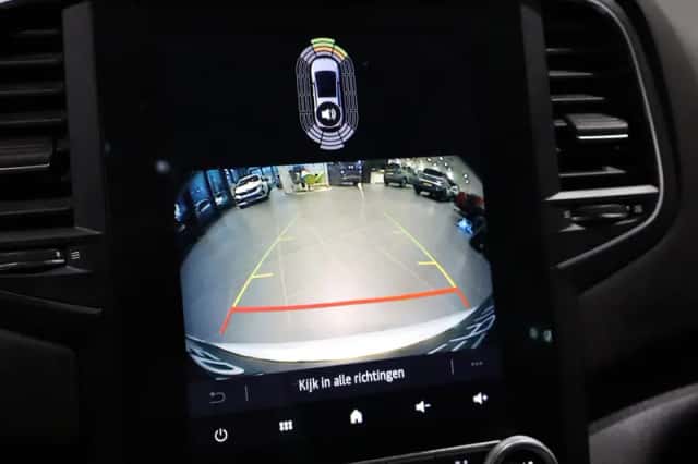 Renault Mégane E-Tech (2020) thumbnail 36