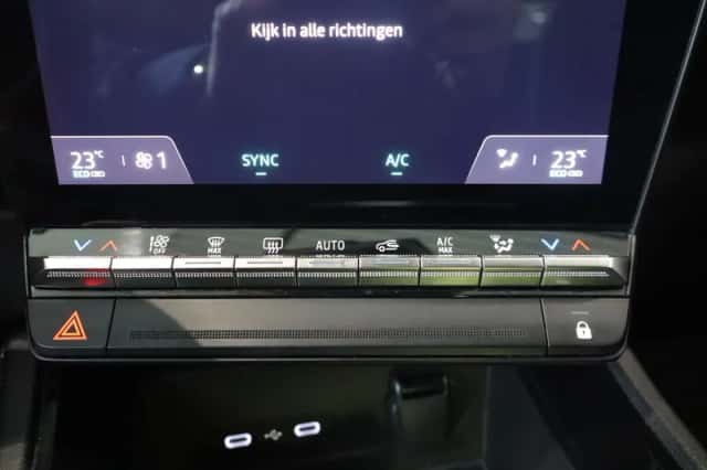 Renault Austral (2024) thumbnail 13