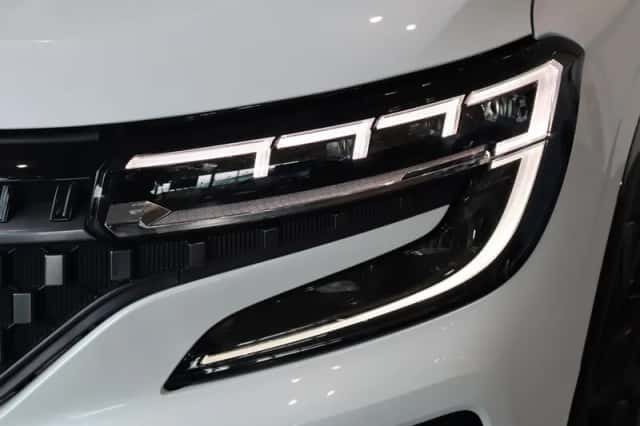 Renault Austral (2024) thumbnail 21