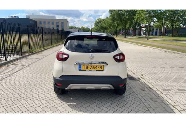Renault Captur (2018) thumbnail 3