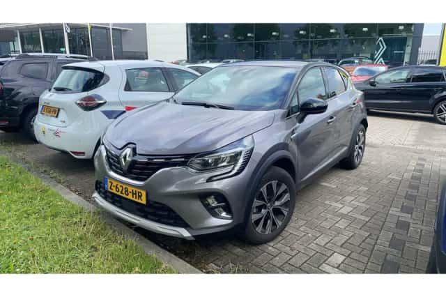 Renault Captur (2023) thumbnail 1