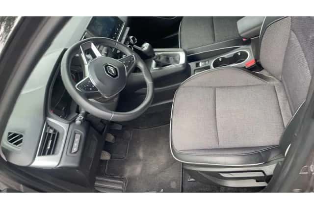 Renault Captur (2023) thumbnail 7