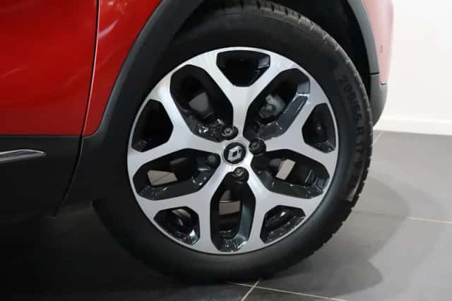 Renault Captur (2017) thumbnail 4