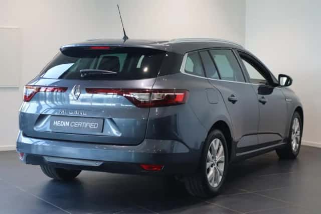 Renault Mégane (2019) thumbnail 2