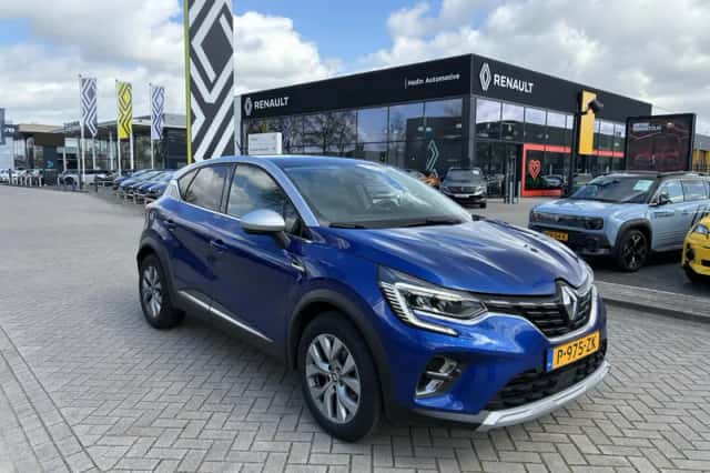 Renault Captur (2022) thumbnail 5