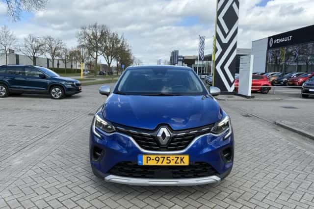 Renault Captur (2022) thumbnail 6