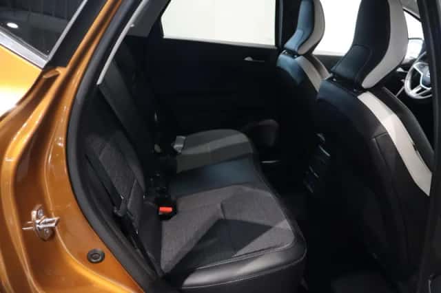 Renault Captur (2021) thumbnail 24