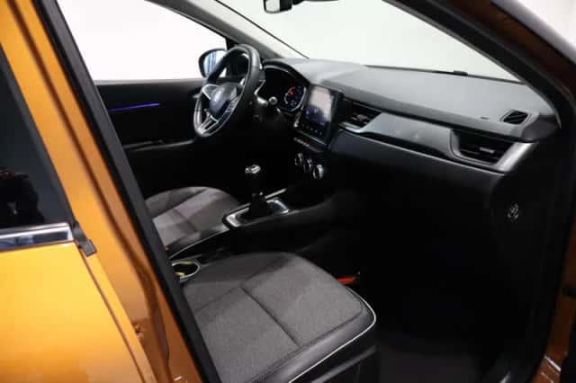 Renault Captur (2021) thumbnail 25