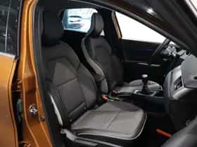 Renault Captur (2021) thumbnail 26