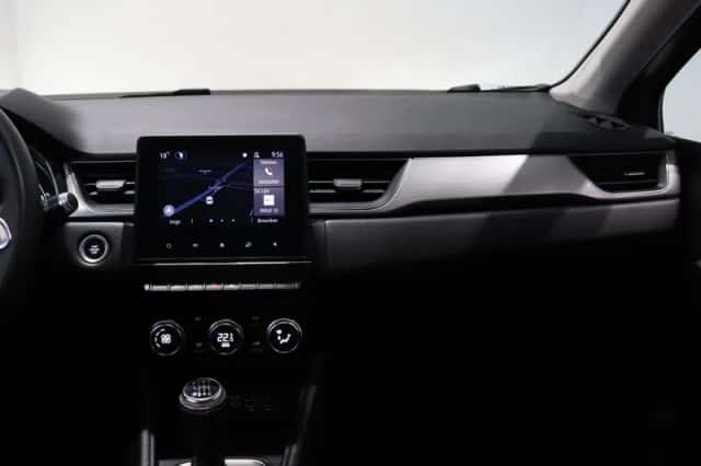 Renault Captur (2021) thumbnail 31
