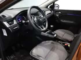 Renault Captur (2021) thumbnail 9
