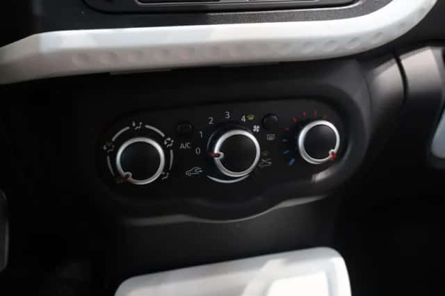 Renault Twingo (2017) thumbnail 12