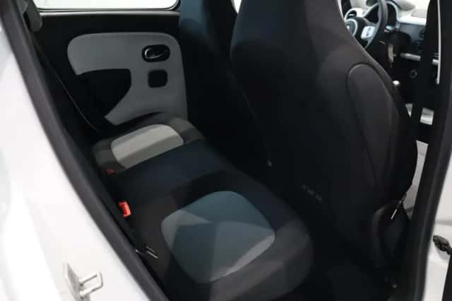Renault Twingo (2017) thumbnail 23