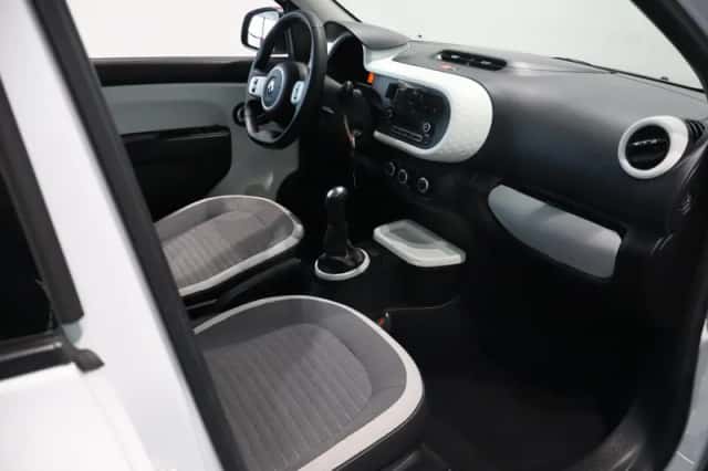 Renault Twingo (2017) thumbnail 25