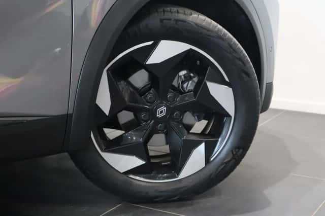 Renault Captur (2025) thumbnail 5