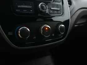 Renault Captur (2015) thumbnail 12