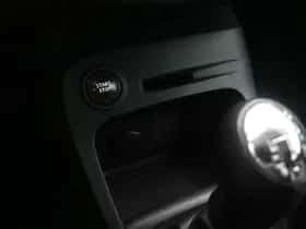 Renault Captur (2015) thumbnail 28